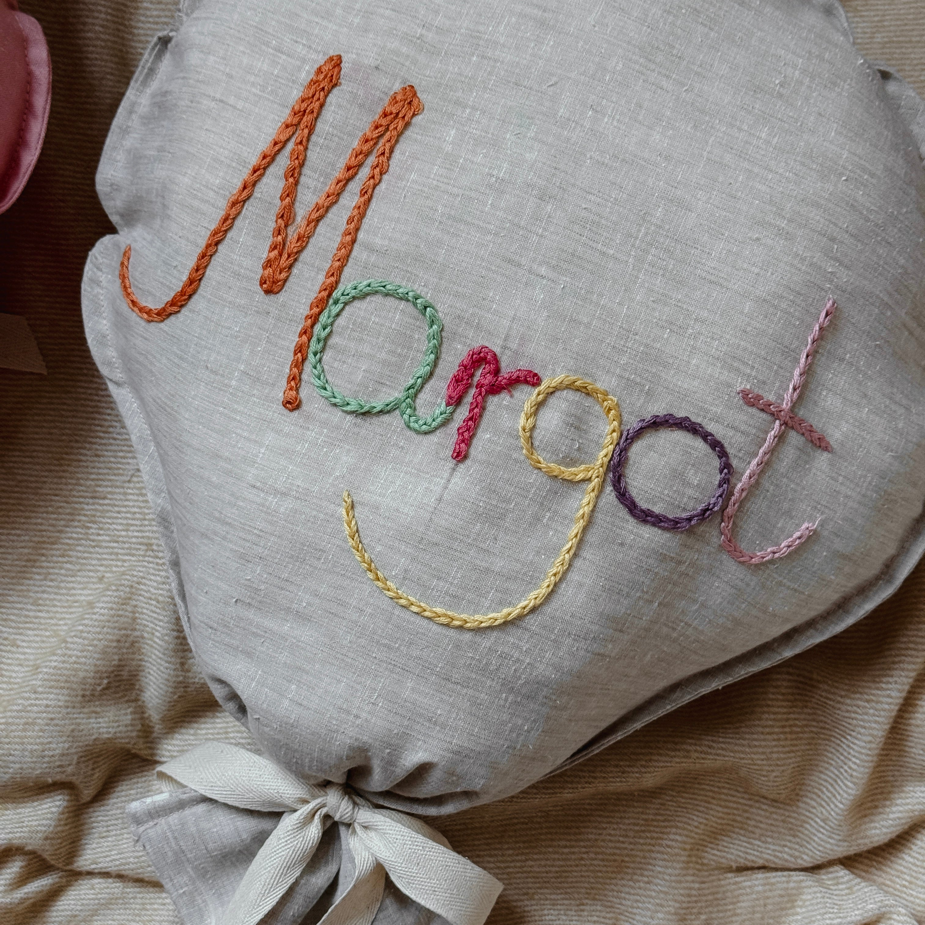 hand embroidered wall balloon - beige